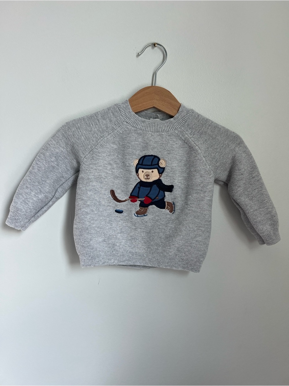 Little Me | 100% Cotton Gray Knit Sweater Embroidered Hockey Bear Size 9 Months